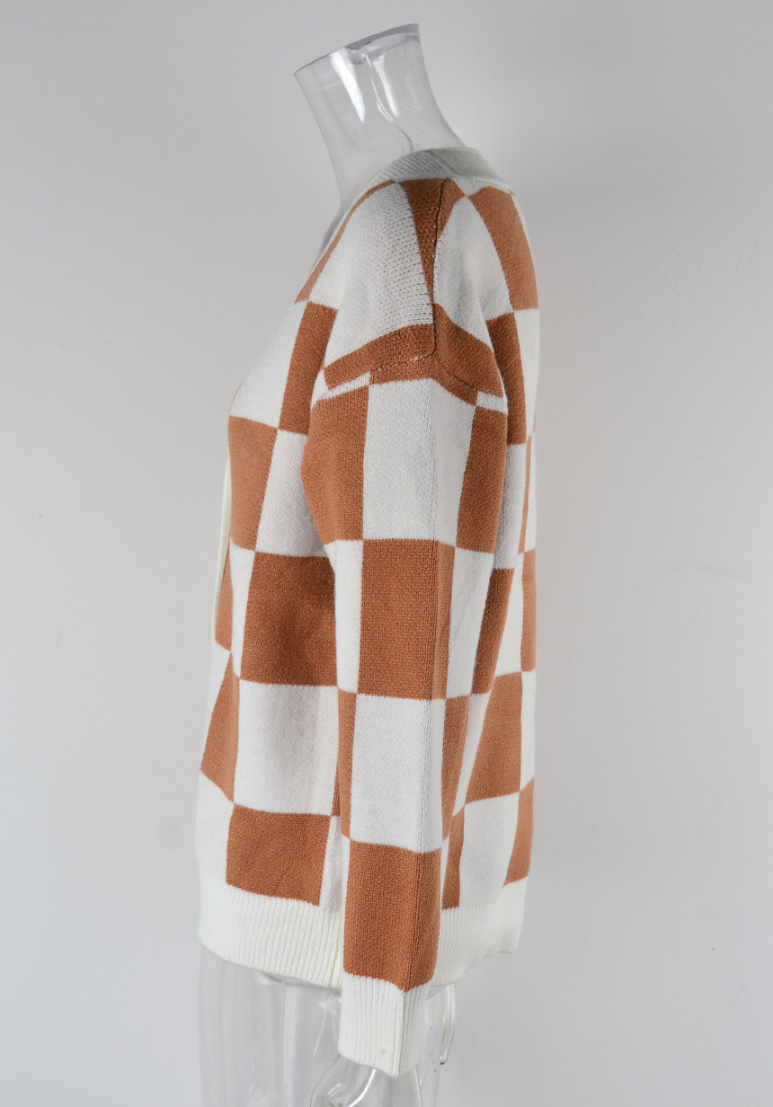 Plus Size Women knitting plaid sweater