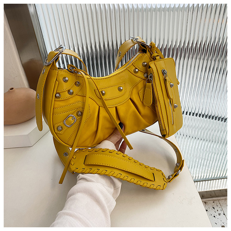 Diagonal pleated single shoulder women's retro rivet bag