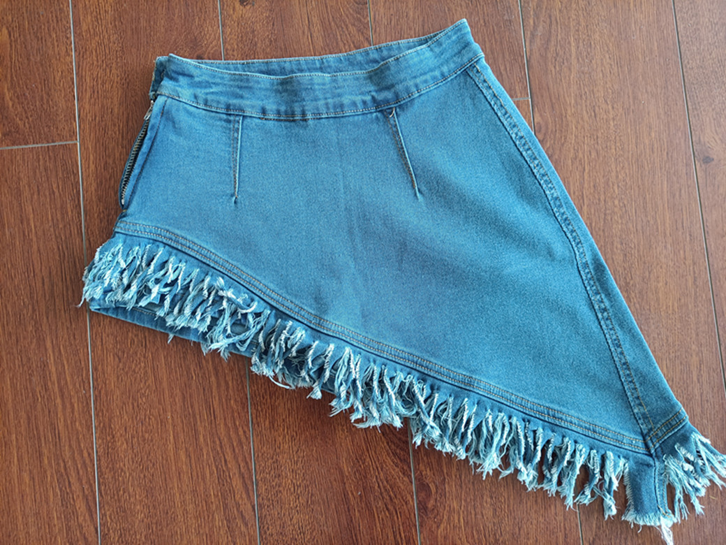 Women Denim Stretch Diagonal Apron Fringed Shorts