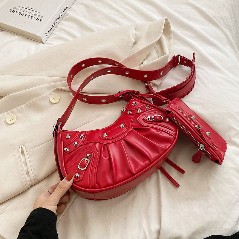 Diagonal pleated single shoulder women's retro rivet bag