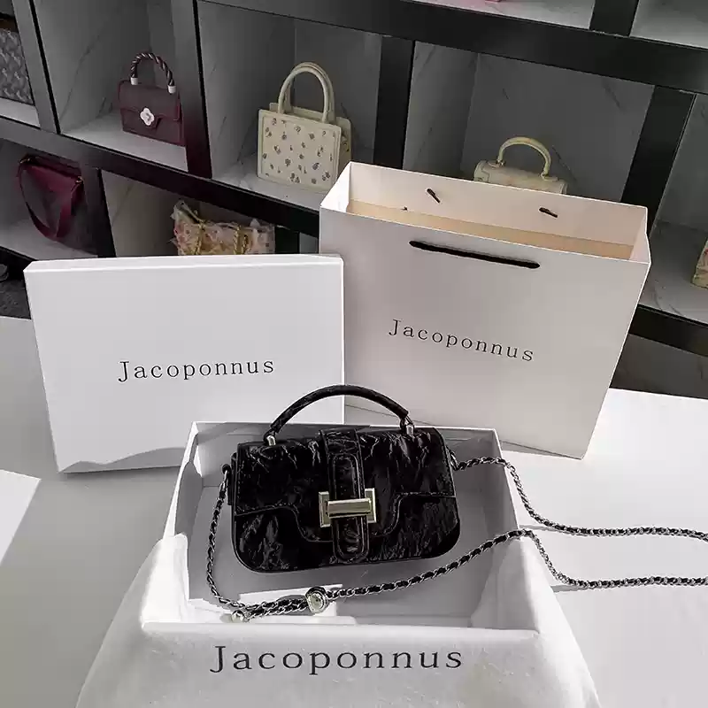 Genuine leather retro camera bag women 2024 new style bag light luxury niche high-end commuting handbag crossbody