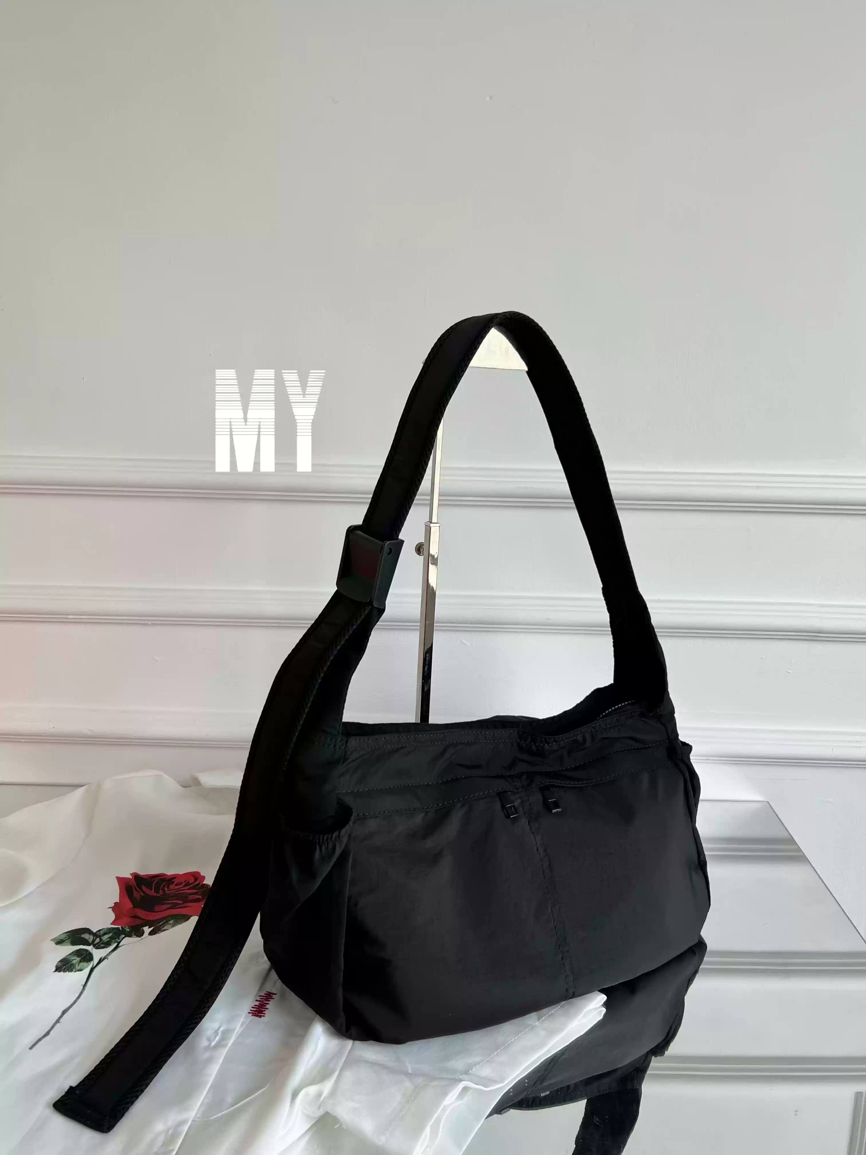 MY new sunscreen waterproof lightweight canvas bag with multiple pockets, large capacity, casual and versatile shoulder messenger bag for women