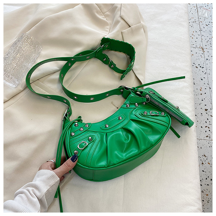 Diagonal pleated single shoulder women's retro rivet bag