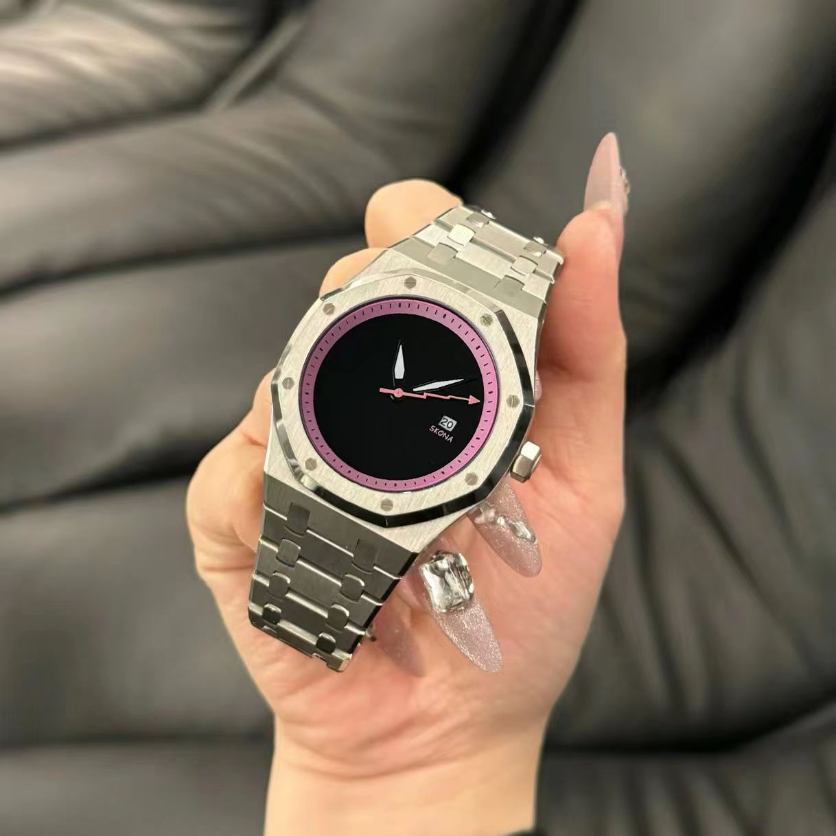 Fashion women's watch ins high-value student niche 2024 new sports waterproof pointer girl watch