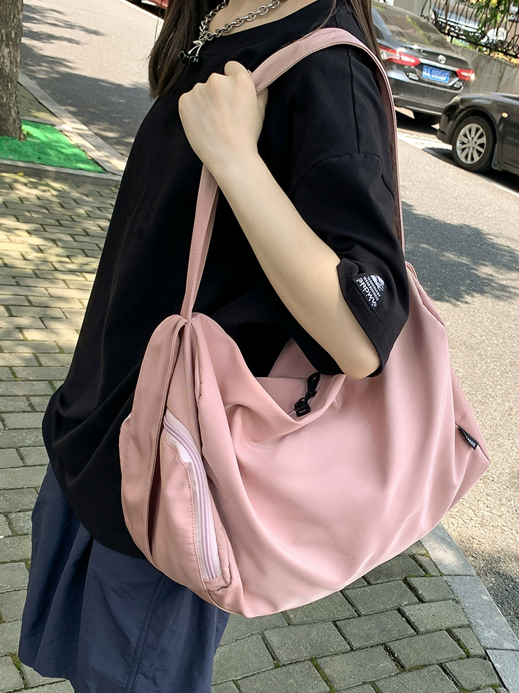 Large capacity shoulder bag women's fitness bag travel outdoor sports bag luggage backpack large bag travel bag lightweight messenger bag