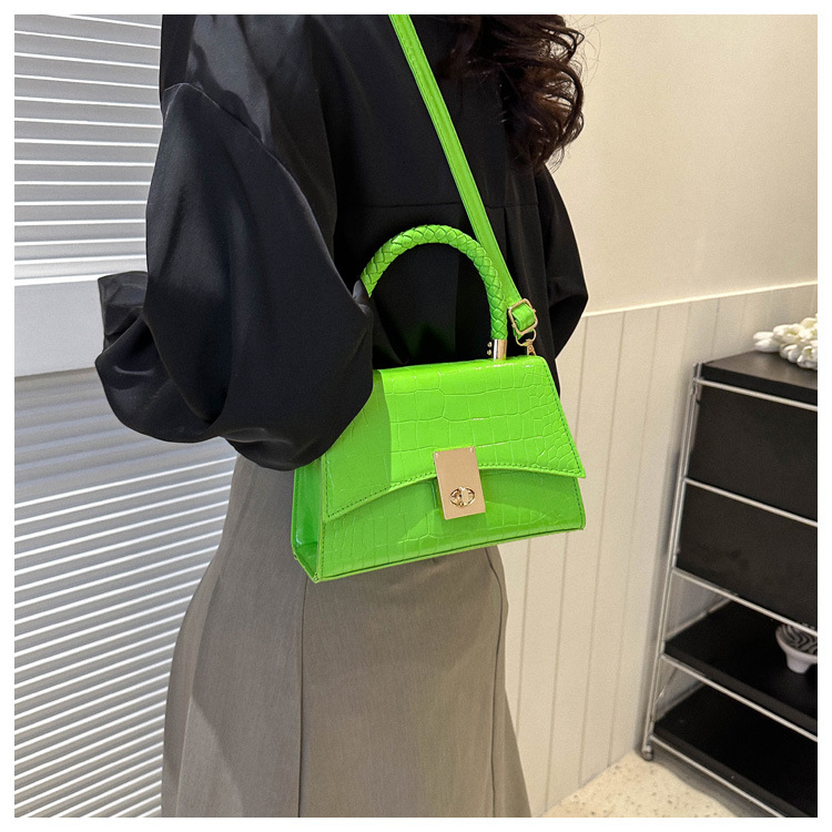 Popular Winter Retro Small Bag Women's Casual Textured Shoulder Messenger Bag