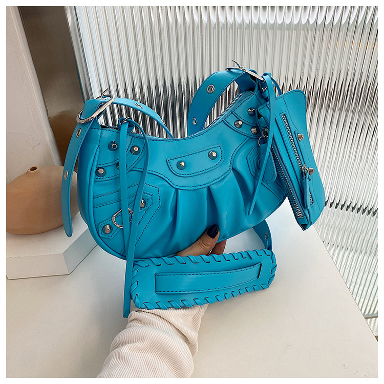 Diagonal pleated single shoulder women's retro rivet bag
