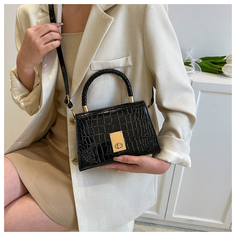 Popular Winter Retro Small Bag Women's Casual Textured Shoulder Messenger Bag