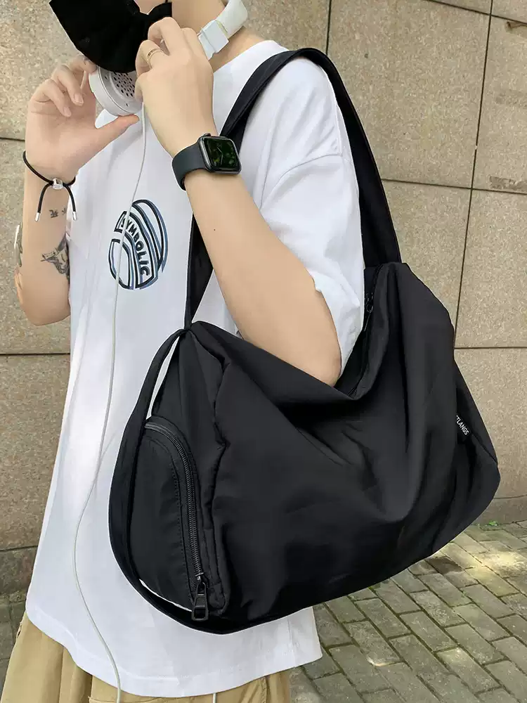 Large capacity shoulder bag women's fitness bag travel outdoor sports bag luggage backpack large bag travel bag lightweight messenger bag