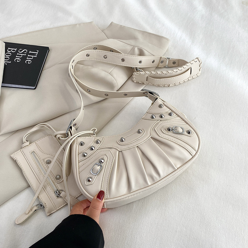 Diagonal pleated single shoulder women's retro rivet bag