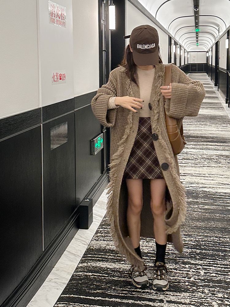 Japanese retro lazy style mid-length sweater coat for women with tassels,