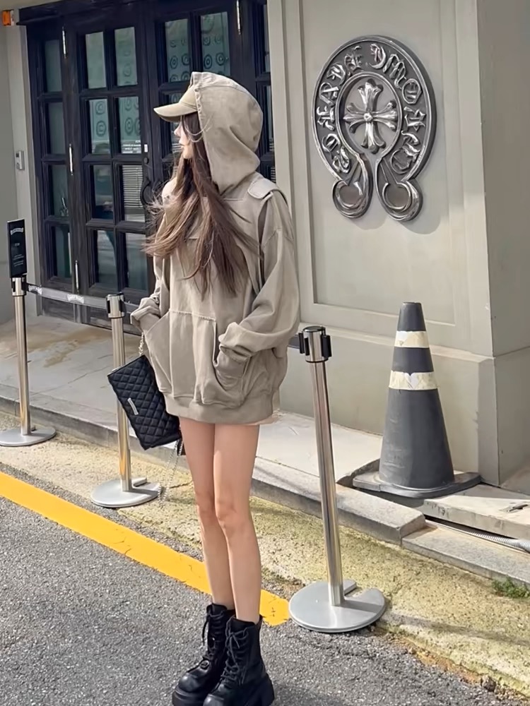 American retro fake two-piece hooded sweatshirt for women Spring and Autumn 2024 new loose design niche mid-length tops