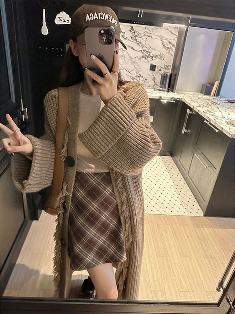 Japanese retro lazy style mid-length sweater coat for women with tassels,