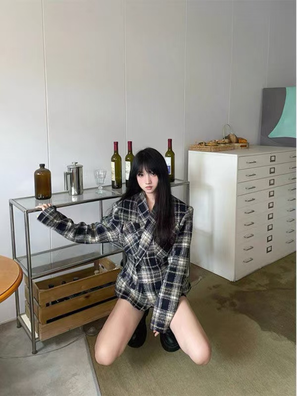 Retro British style lady thickened plaid suit women autumn and winter new waist double-breasted short woolen coat